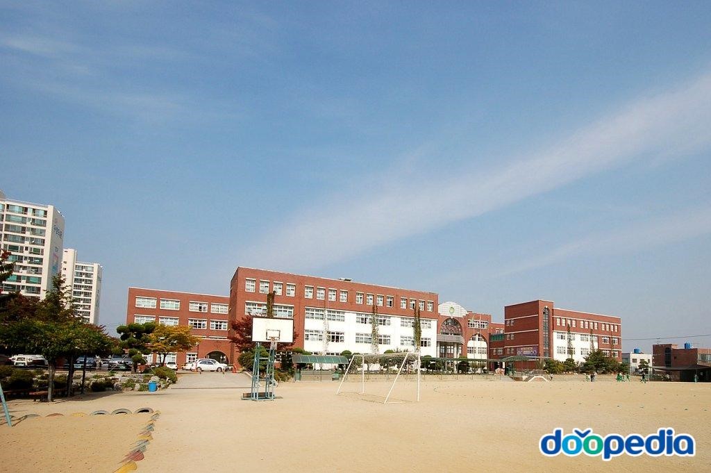 장산초등학교 - 장산초등학교 전경
