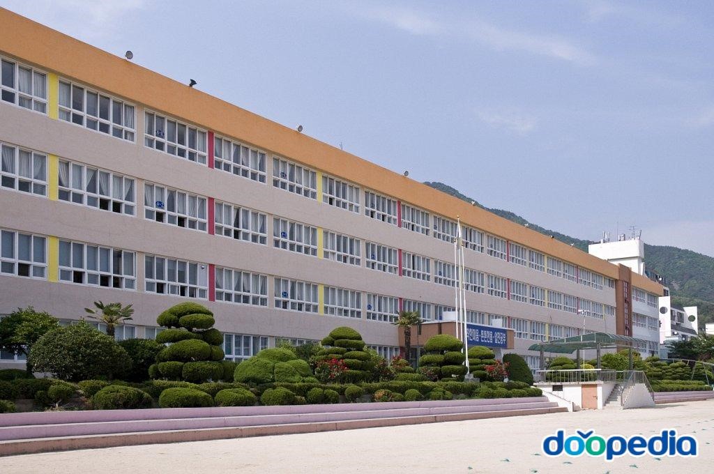 구암초등학교 - 구암초등학교 본관