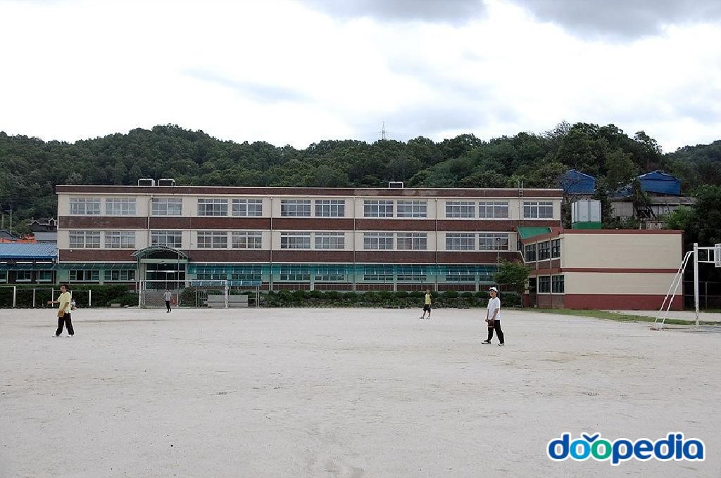 회덕중학교