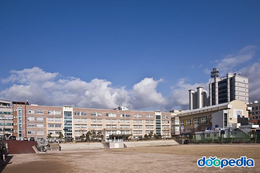 경남여자중학교