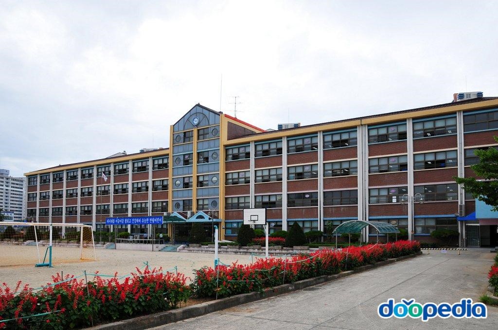 전주반월초등학교