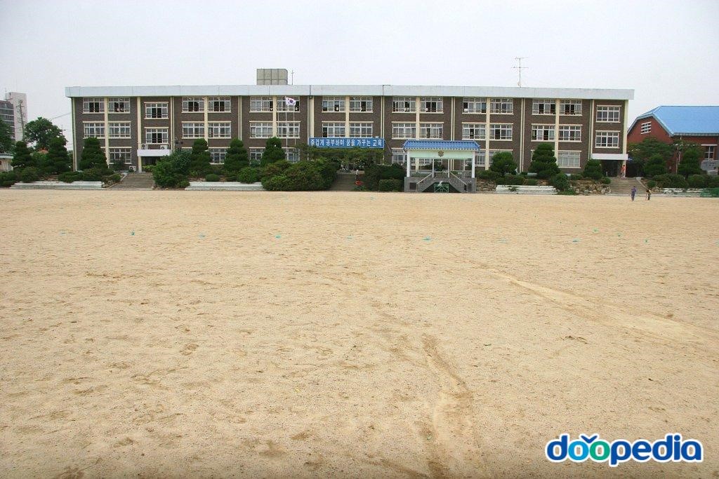 김제중앙초등학교