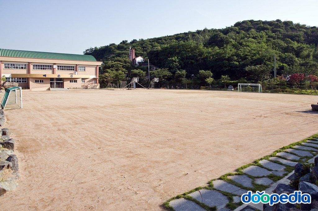 한림초등학교 - 한림초등학교 운동장