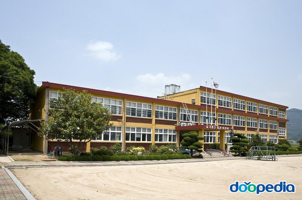 이작초등학교