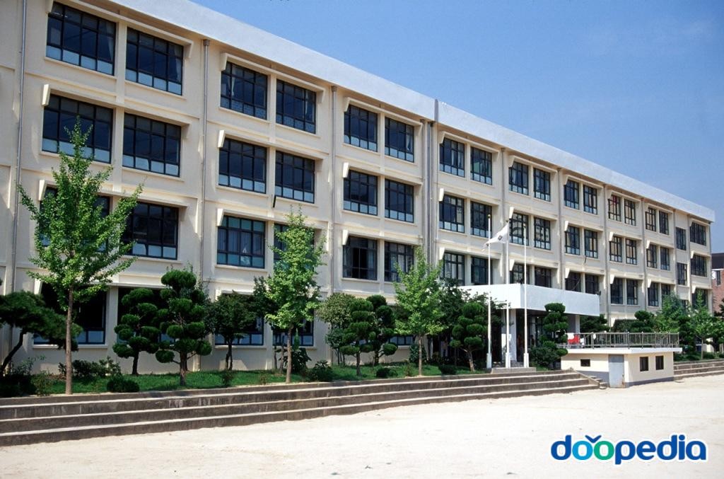 달동 - 옛 태화중학교 교사