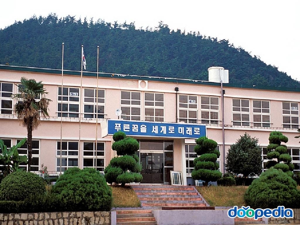 만흥동 - 여수북초등학교
