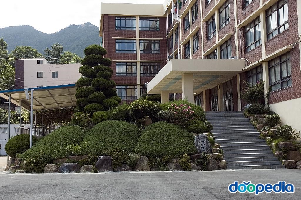 장전중학교