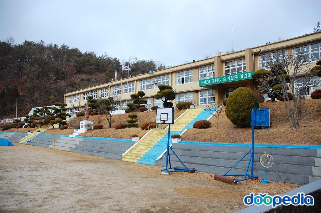 월곡초등학교 - 월곡초등학교 본관