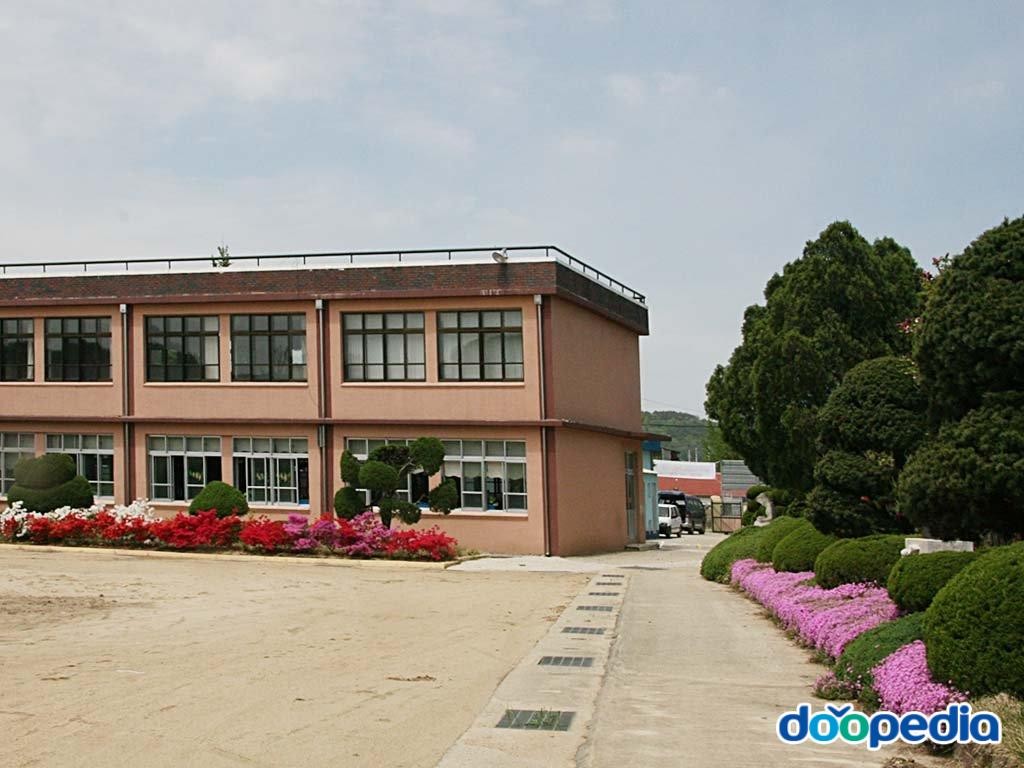 수정초등학교
