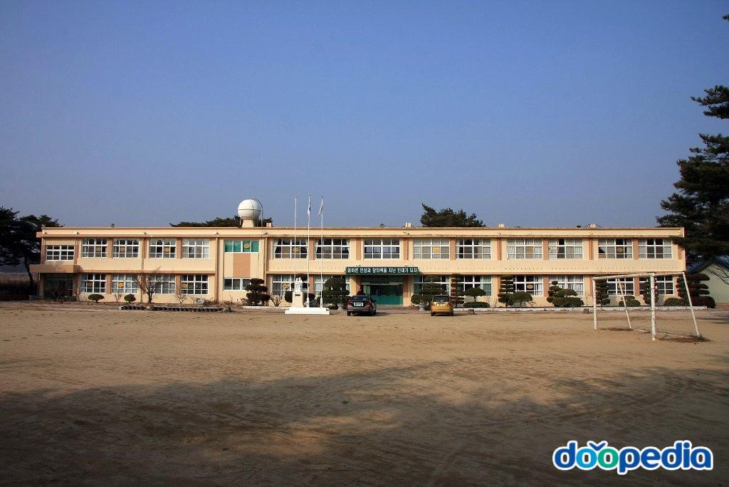 흥해서부초등학교