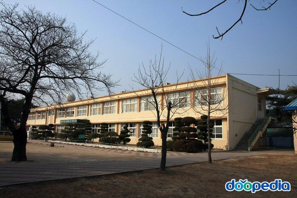 흥해서부초등학교
