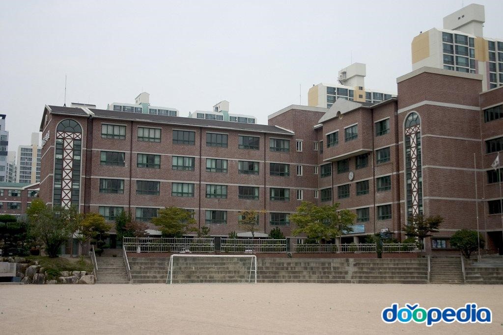 신도중학교