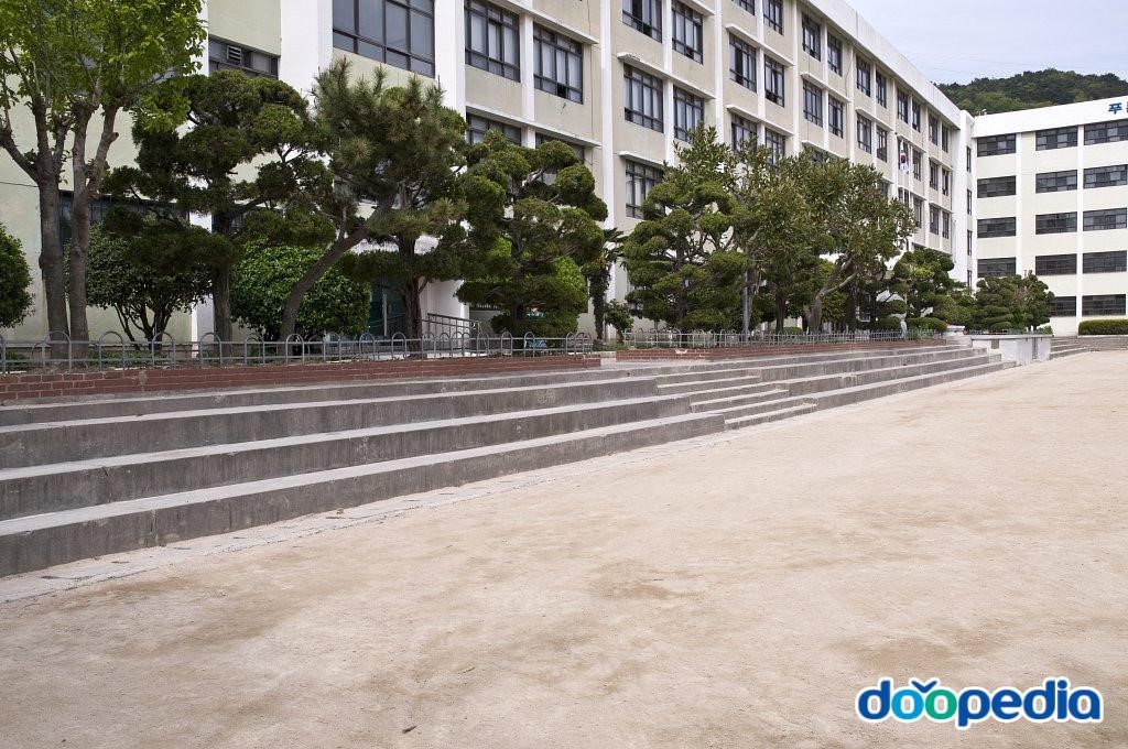 덕천중학교 - 덕천중학교 스탠드