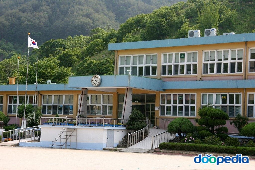 신원초등학교