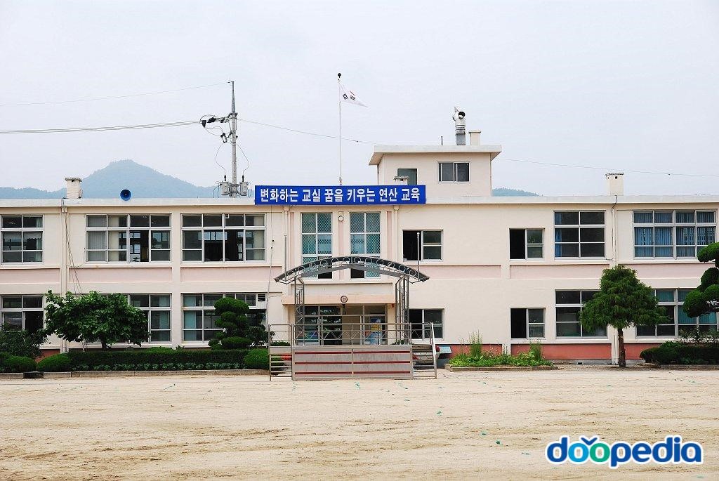 연산초등학교 - 연산초등학교 본관