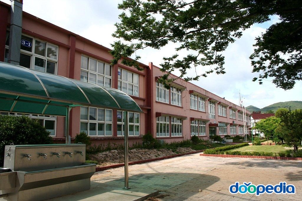 모량초등학교