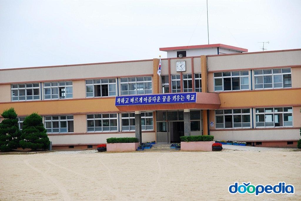 부적초등학교 - 부적초등학교 본관