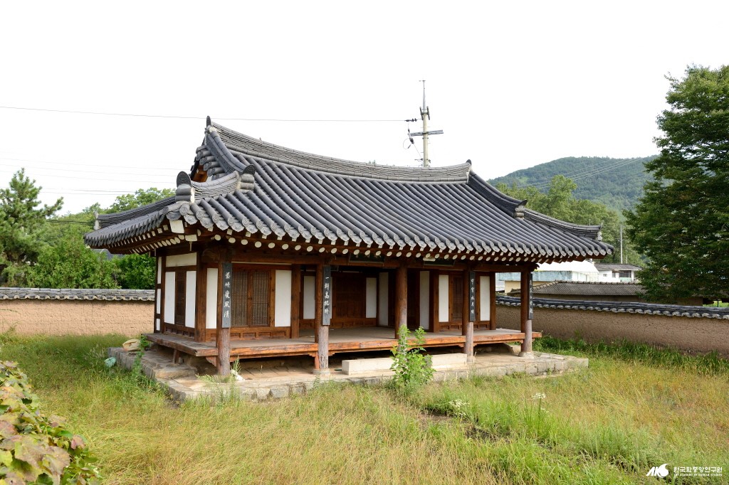 산제리 - 수월당 전경
