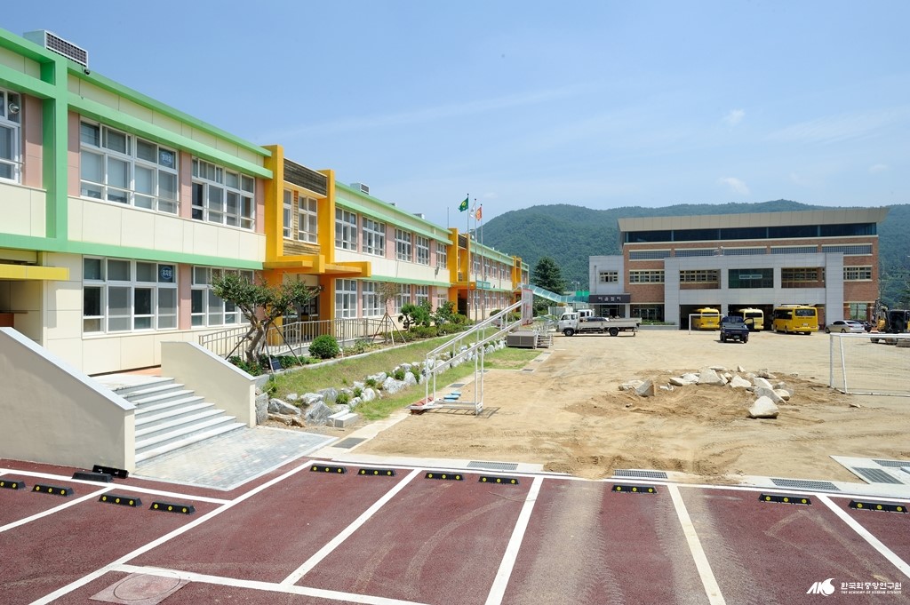 매전면 - 동산 초등학교 전경