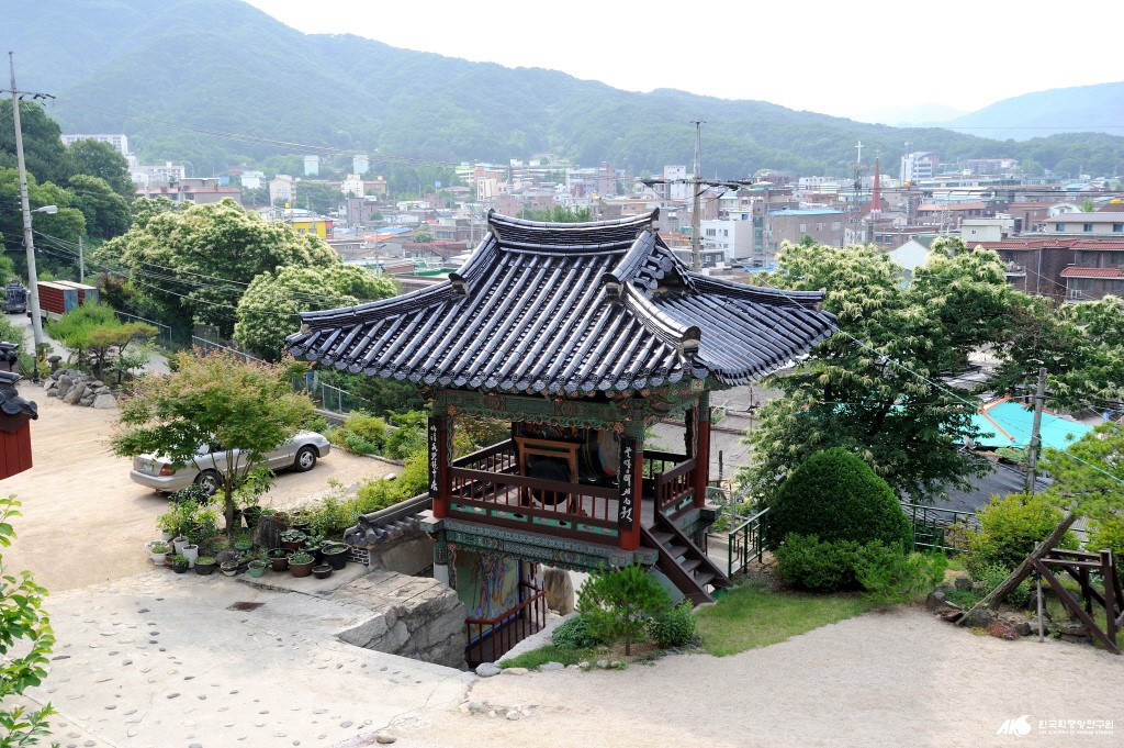 운천리 - 운천리 극락사 고루 전경