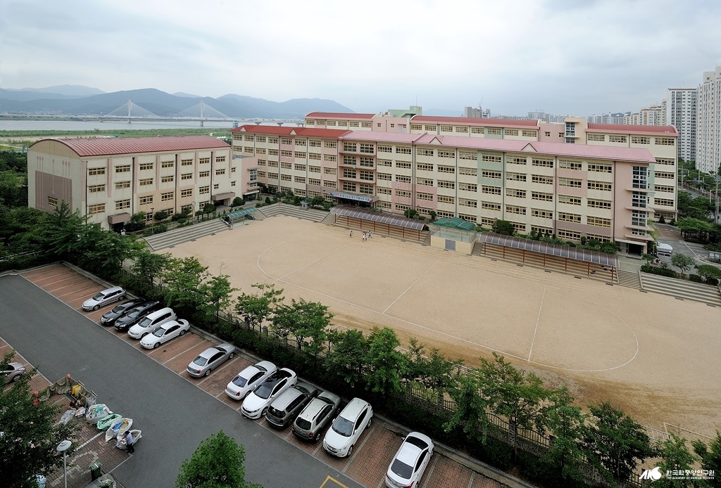 초등학교 - 용수초등학교