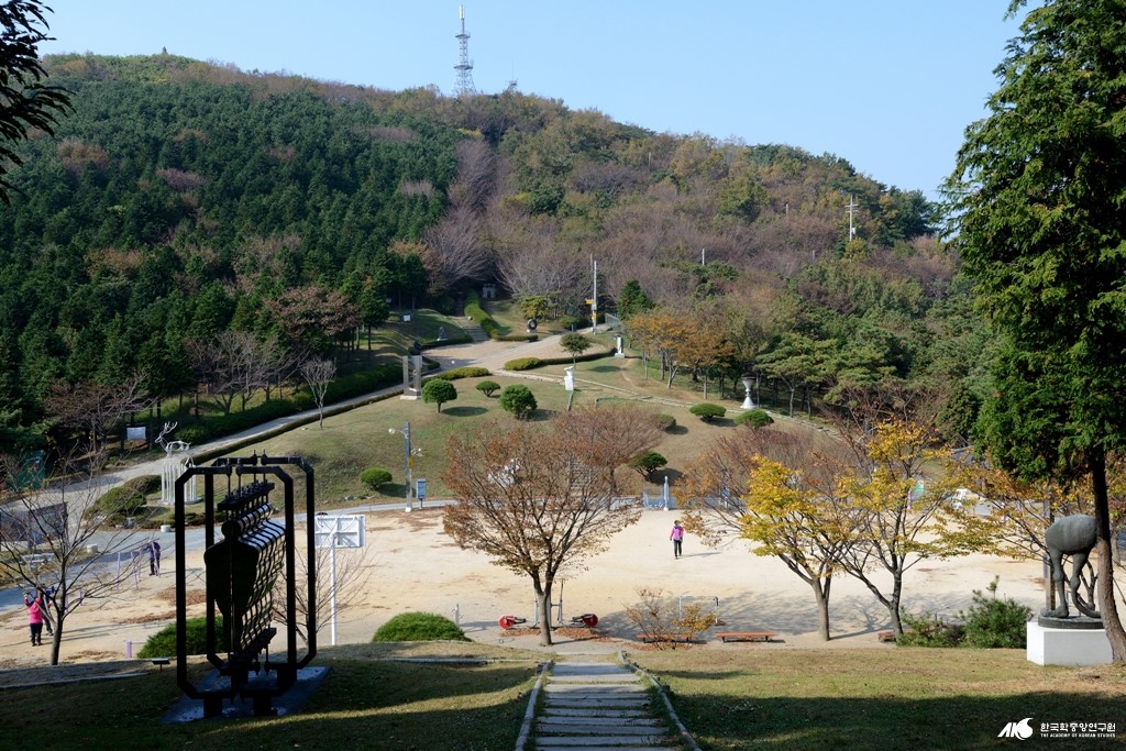천마산 조각 공원