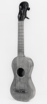 19세기 포르투갈의 작은 기타, 마체테