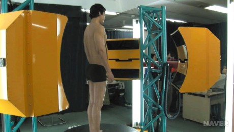 〈사진 1〉 영화 〈중천〉의 디지털 액터 개발을 위한 출연배우의 3D 스캔 과정