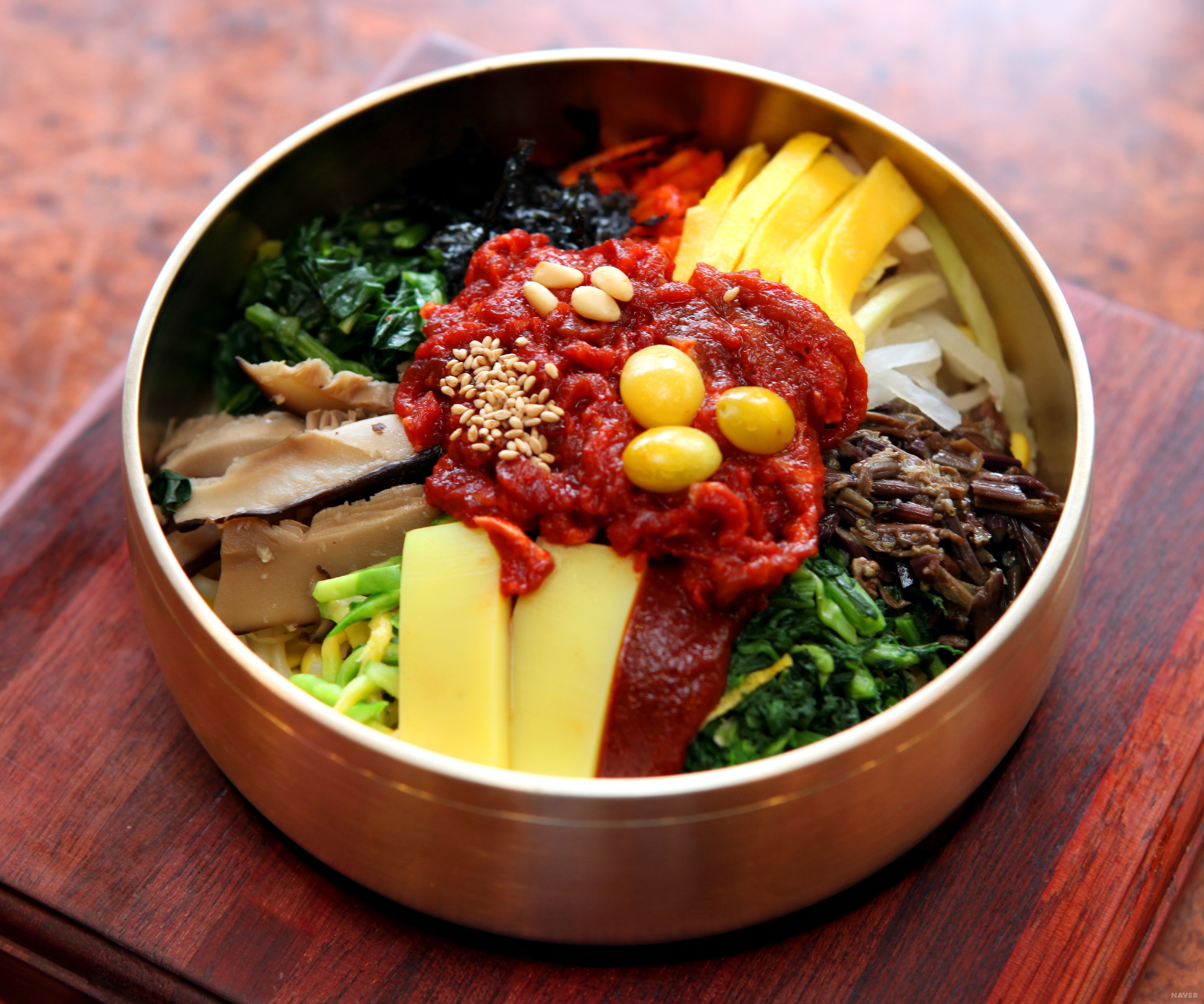 Jeonjubibimbap - 전주비빔밥(Jeonjubibimbap)