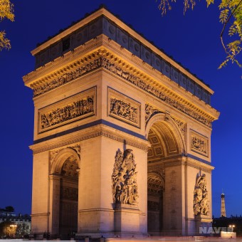 프랑스 파리 The Arc de Triomphe (Arch of Triumph), at the center of the place Charles de Gaulle, Paris.